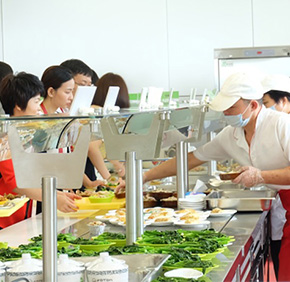 山东教育厅：高校食堂2元以下低价菜不低于20%