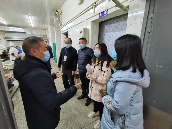 人民网发文：制止餐饮浪费 食堂责无旁贷